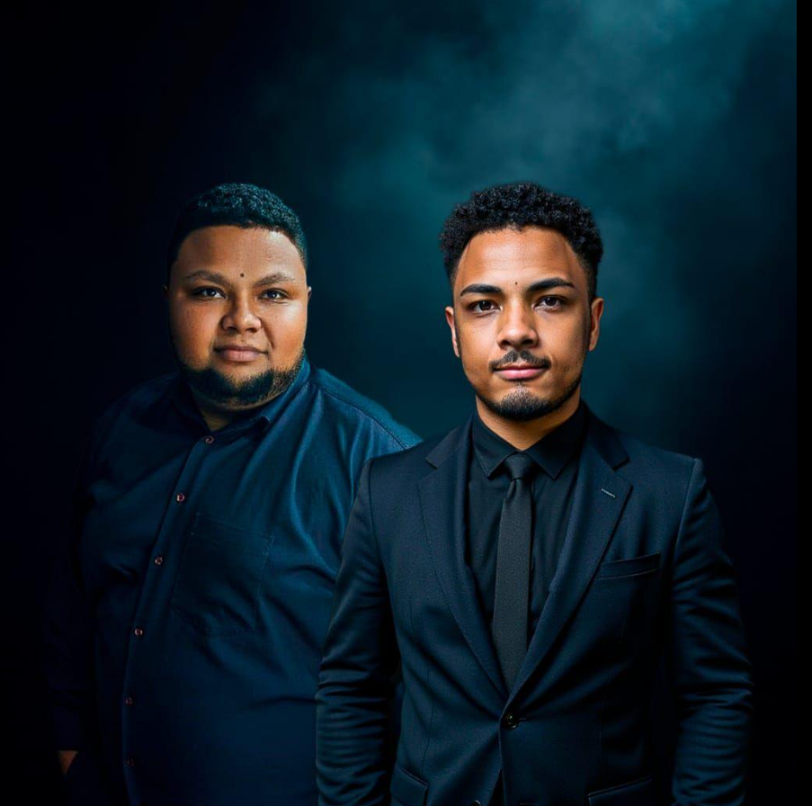 Foto de Deivid e Lucas, instrutores do curso